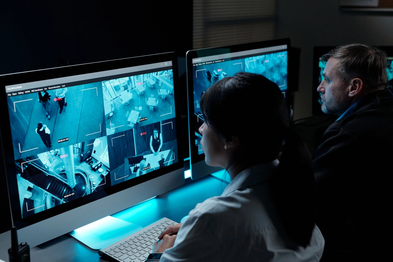 retail chain security cameras viewed through centralized surveillance software